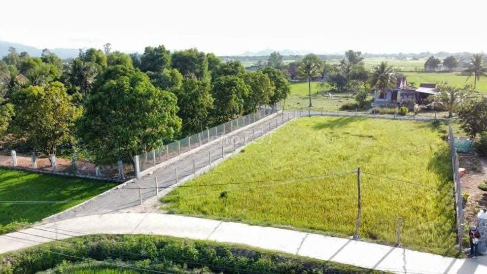 Chính chủ bán đất thôn Sơn Lộc xã Bắc Ninh Hòa, lô góc 11x21 full thổ