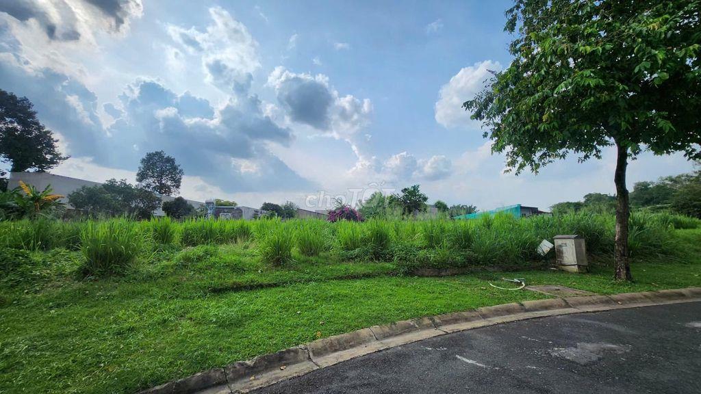 Bán đất nền Khu biệt thự Thảo Nguyên Sài Gòn, 480m2, đối diện công viê