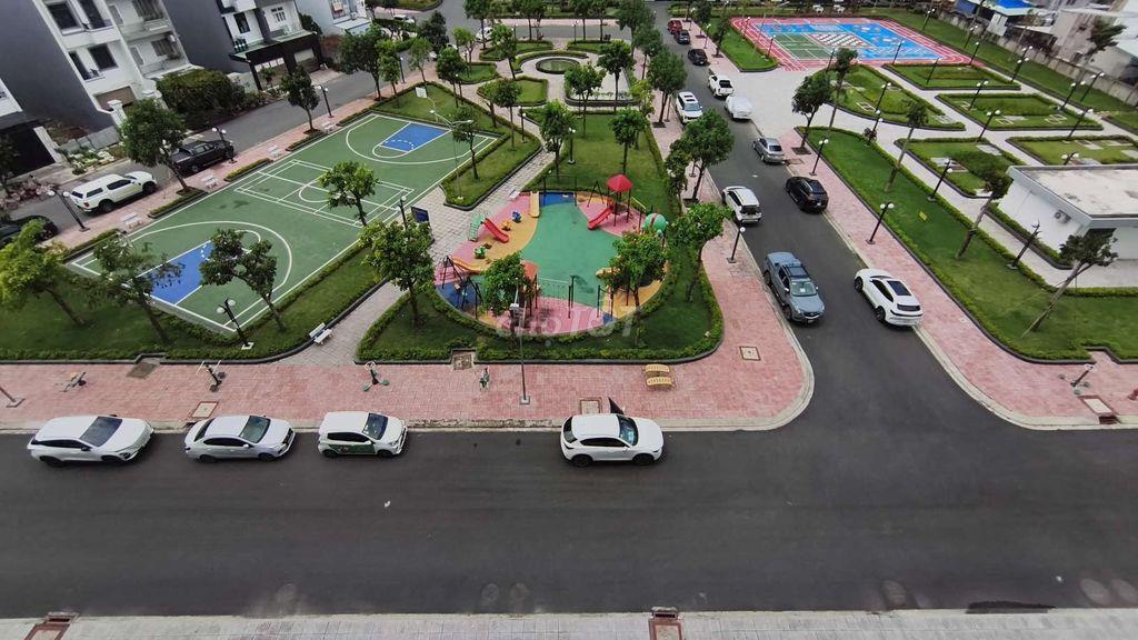Cho thuê căn hộ giá rẻ 85m2 2 phòng ngủ, free phí quản lý 2 năm