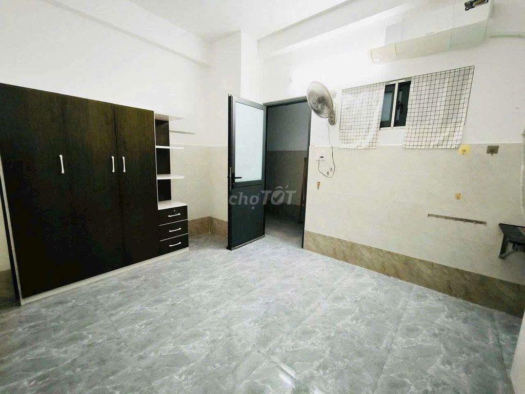 SANG CHDV 32P NGUYỄN ẢNH THỦ GẦN PHẦN MỀM QUANG TRUNG 
