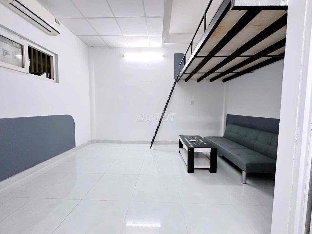 DUPLEX GÁC CAO CÓ THANG MÁY HẦM XE RỘNG Ở 3-4 NGƯỜI GẦN VHU CÓ MÁY LẠN
