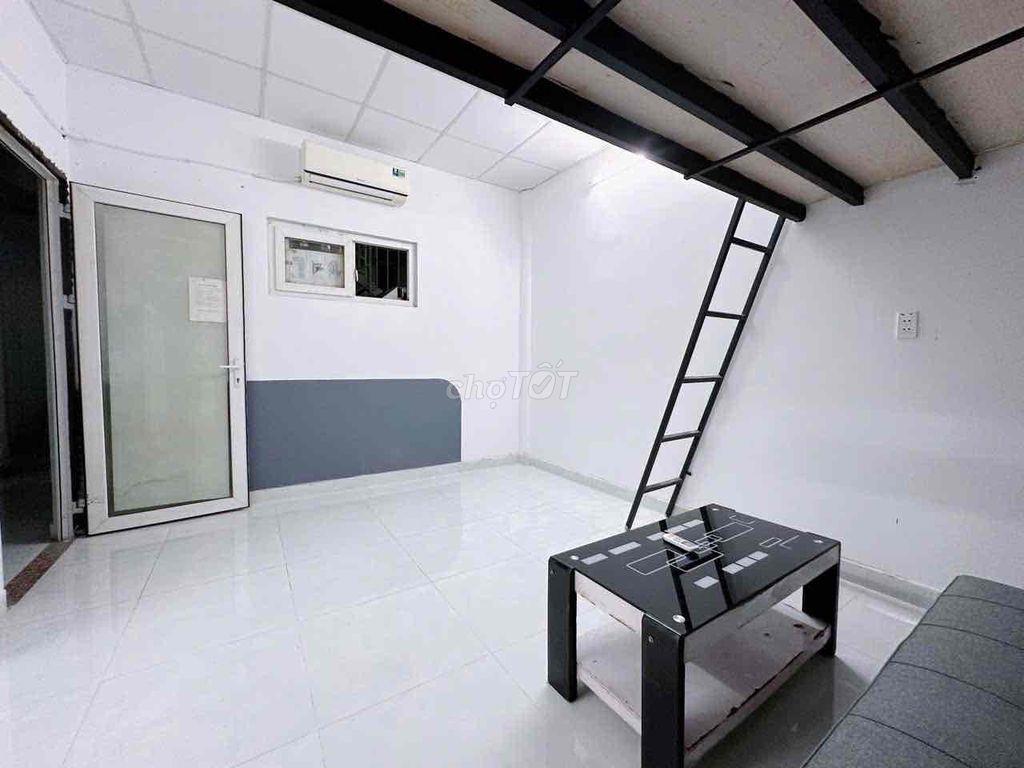 DUPLEX GÁC CAO CÓ THANG MÁY HẦM XE RỘNG Ở 3-4 NGƯỜI GẦN VHU CÓ MÁY LẠN