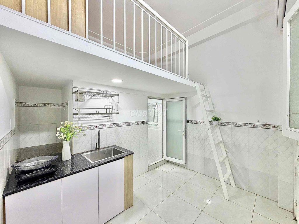 PHÒNG GÁC TRẦN TẤN - ÂU CƠ MỚI SACH SẼ THANG MÁY GÁC CAO - NT CƠ BẢN