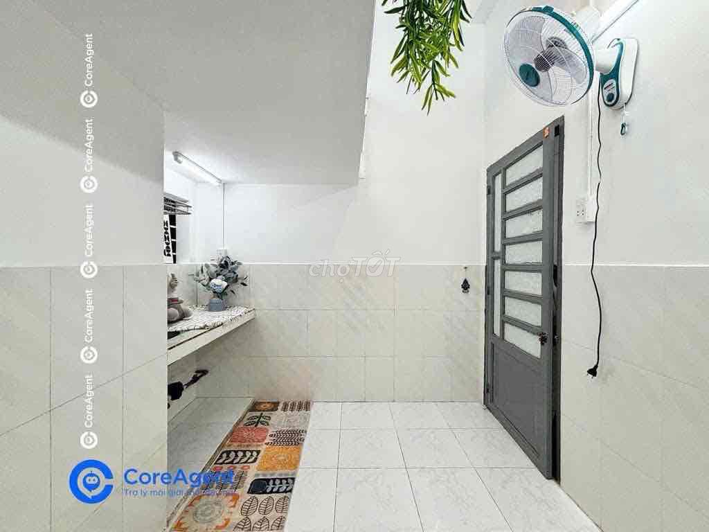 DUPLEX GÁC CAO NGAY THOẠI NGỌC HẦU - NGÃ TƯ 4 XÃ GIÁ MỀM