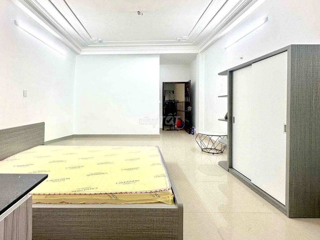 SIÊU PHẨM CĂN HỘ ĐẦY ĐỦ NỘI THẤT CỬA SỔ THOÁNG RỘNG RÃI sát AEON MALL