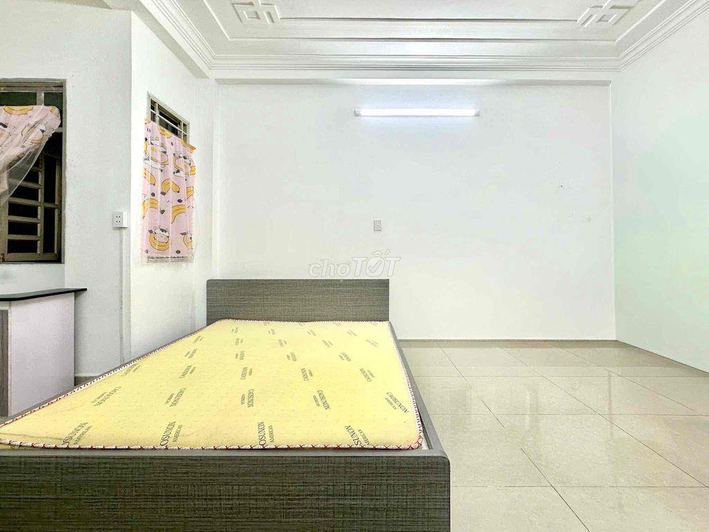 SIÊU PHẨM CĂN HỘ ĐẦY ĐỦ NỘI THẤT CỬA SỔ THOÁNG RỘNG RÃI sát AEON MALL