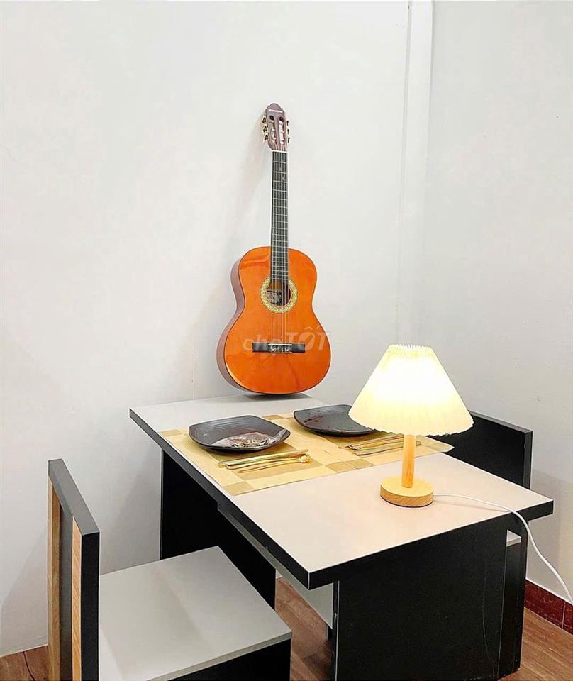 CĂN 2 PHÒNG NGỦ, 1 PHÒNG KHÁCH CÓ CỬA SỐ + BAN CÔNG LỚN, FULL NỘI THẤT