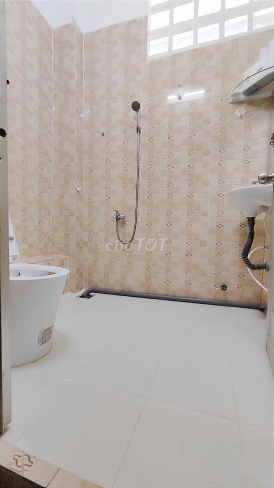 CĂN 2 PHÒNG NGỦ, 1 PHÒNG KHÁCH CÓ CỬA SỐ + BAN CÔNG LỚN, FULL NỘI THẤT