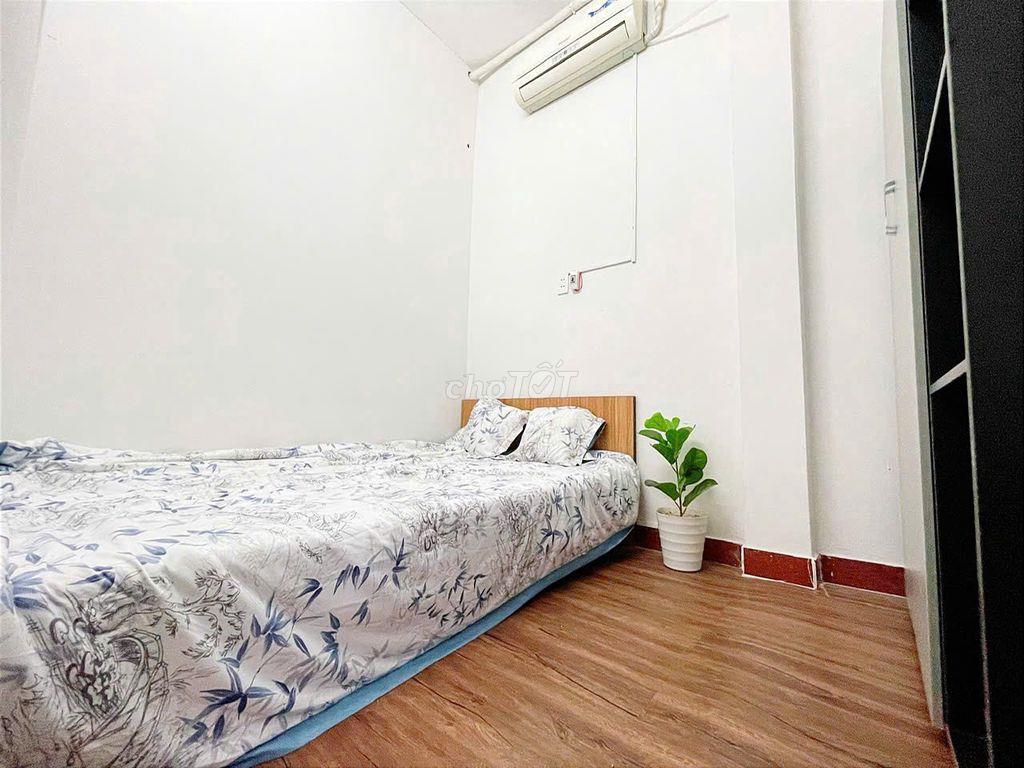 CĂN 2 PHÒNG NGỦ, 1 PHÒNG KHÁCH CÓ CỬA SỐ + BAN CÔNG LỚN, FULL NỘI THẤT