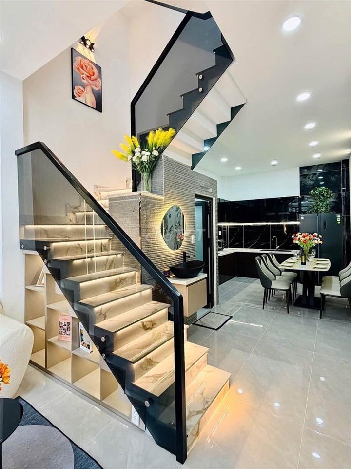 BÁN GẤP – HẺM XE HƠI 5m - 3 TỶ 350 Đ. Nguyễn Xiển, Quận 9 - DT 51 m2