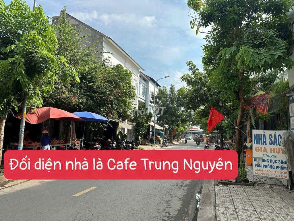 Bán nhà mặt phố 120m2 Đường số 1 Bình Chiểu 4 tầng thang máy