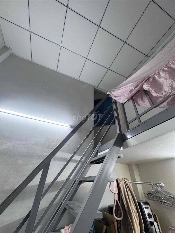 nhà nguyên căn trong dãy trọ