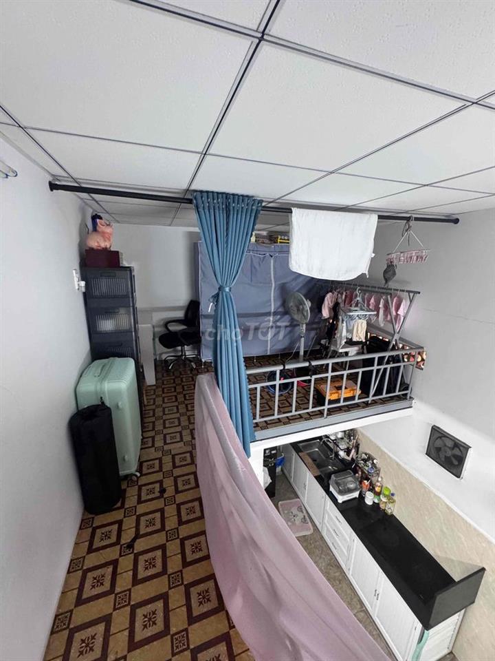 nhà nguyên căn trong dãy trọ
