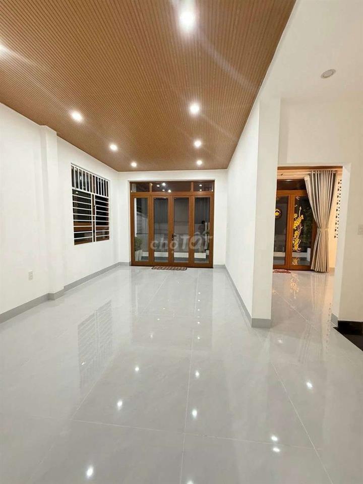 Bán nhà 3 tầng diện tích đất : 80m2 (8m × 10m) kiệt ôtô Tôn Đức Thắng 