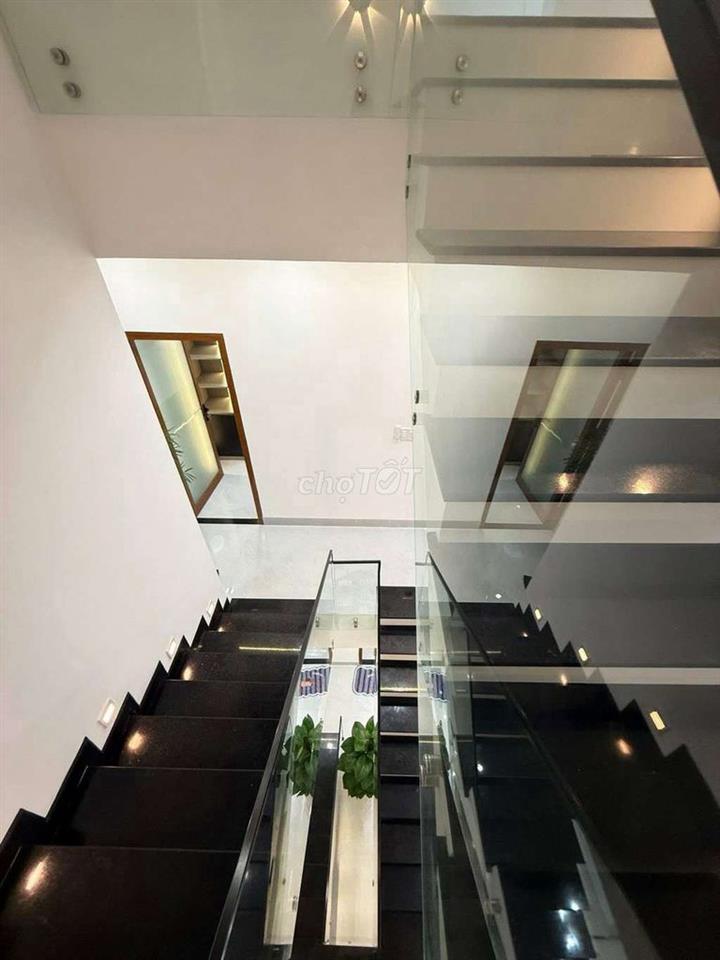 Bán nhà 3 tầng diện tích đất : 80m2 (8m × 10m) kiệt ôtô Tôn Đức Thắng 