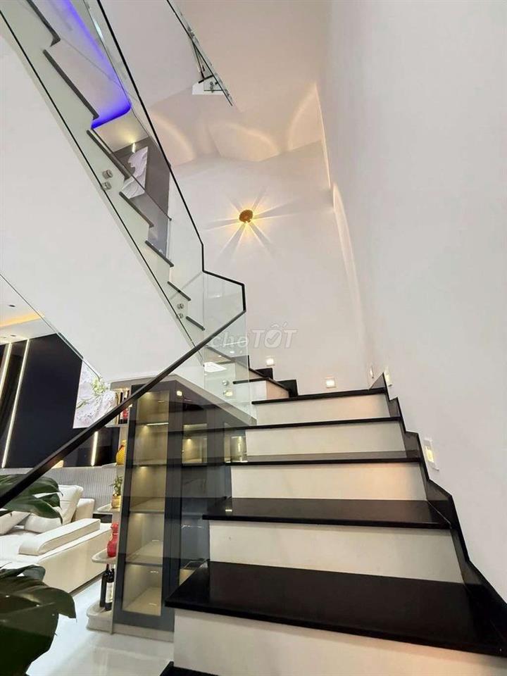 Bán nhà 3 tầng diện tích đất : 80m2 (8m × 10m) kiệt ôtô Tôn Đức Thắng 