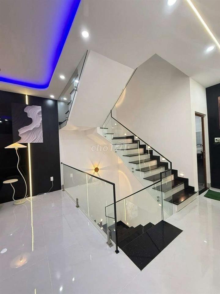Bán nhà 3 tầng diện tích đất : 80m2 (8m × 10m) kiệt ôtô Tôn Đức Thắng 