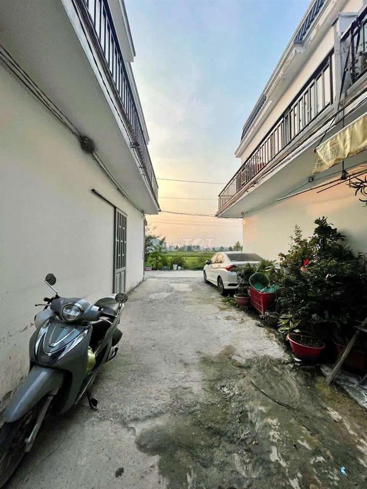 Trả nợ đá banh nên bán lỗ căn nhà 350tr o mỹ hạnh bắc