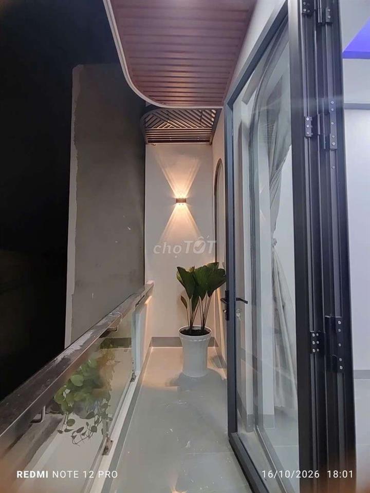 Cần bán gấp nhà ở ngã ba mỹ hanhj 450tr