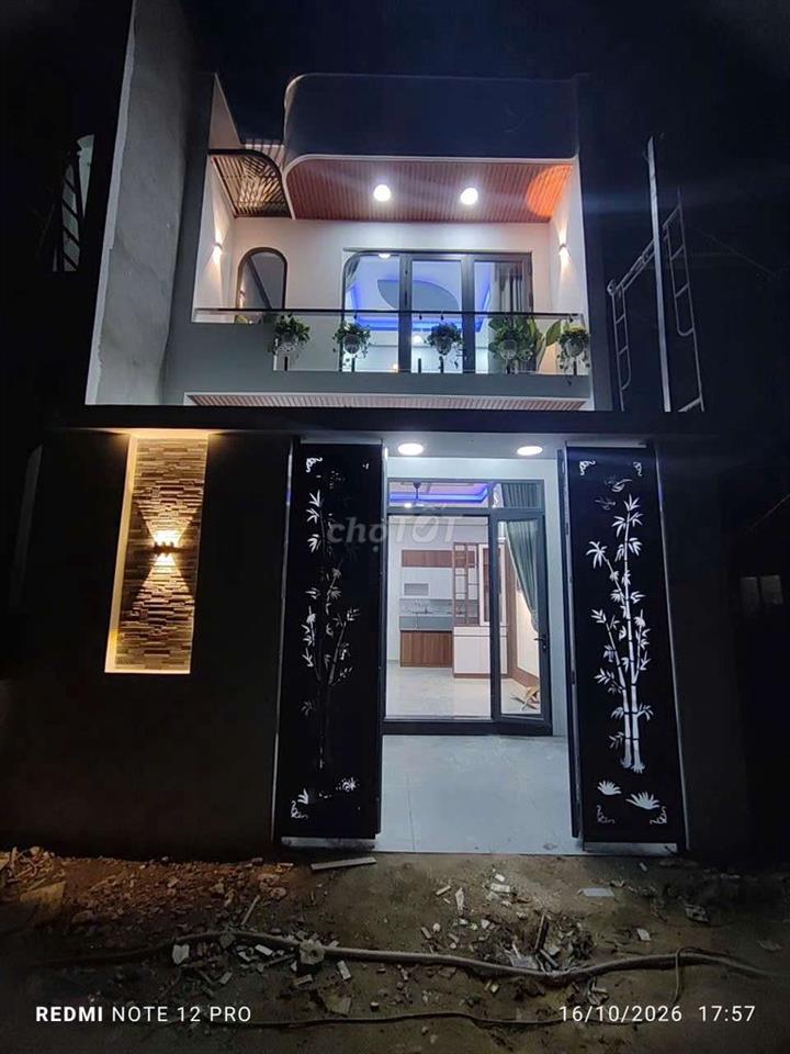 Cần bán gấp nhà ở ngã ba mỹ hanhj 450tr