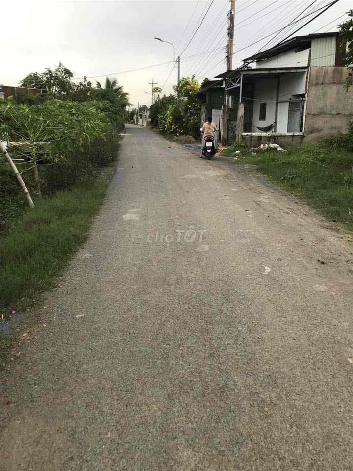 Cần bán đất mặt tiền Cần Giuộc, Long An