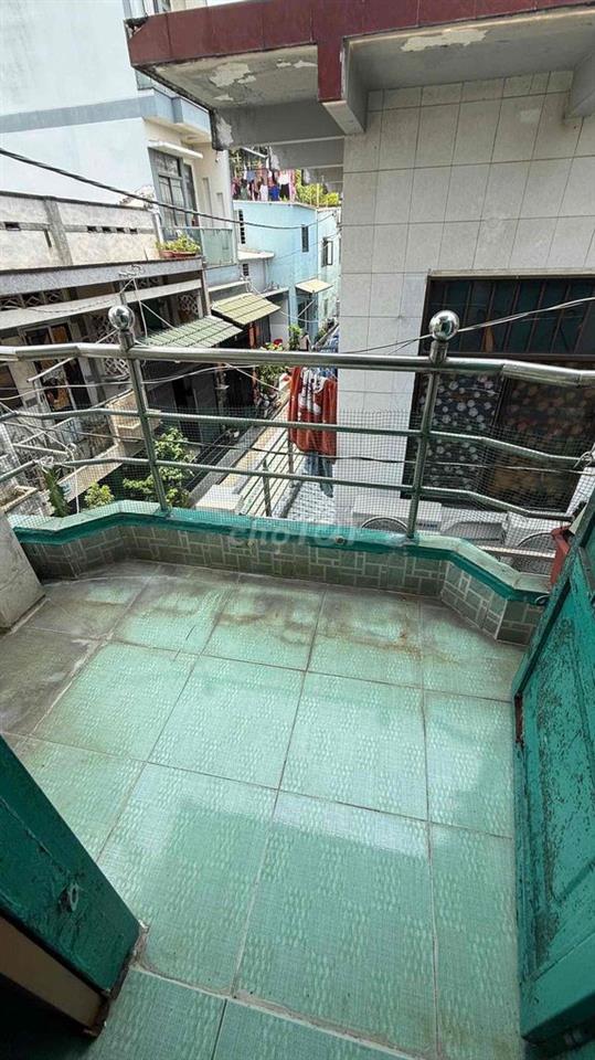 Cần bán nhà Q8