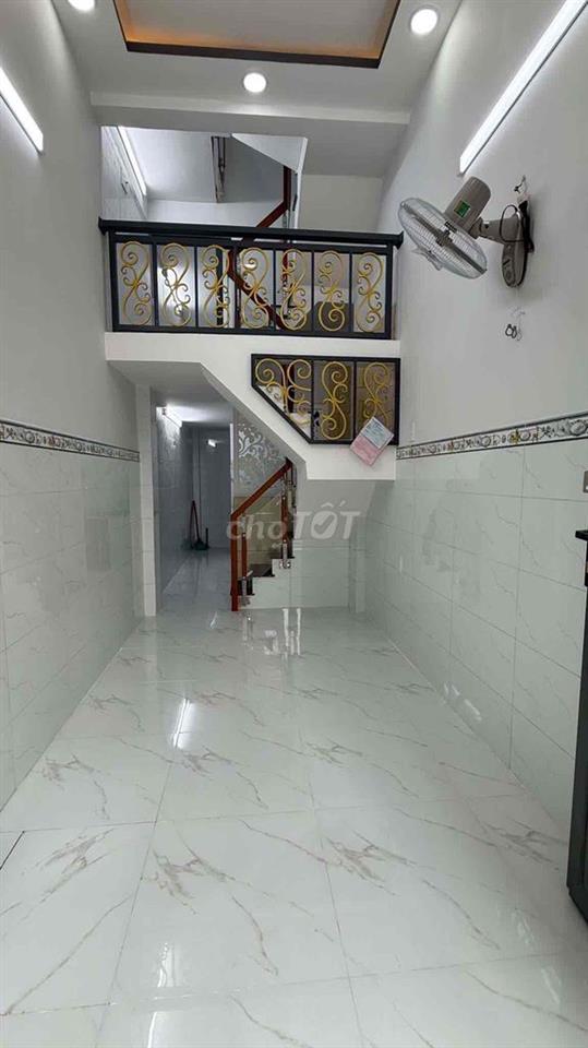 Cần bán nhà mới xây Q8 giáp ranh Q6