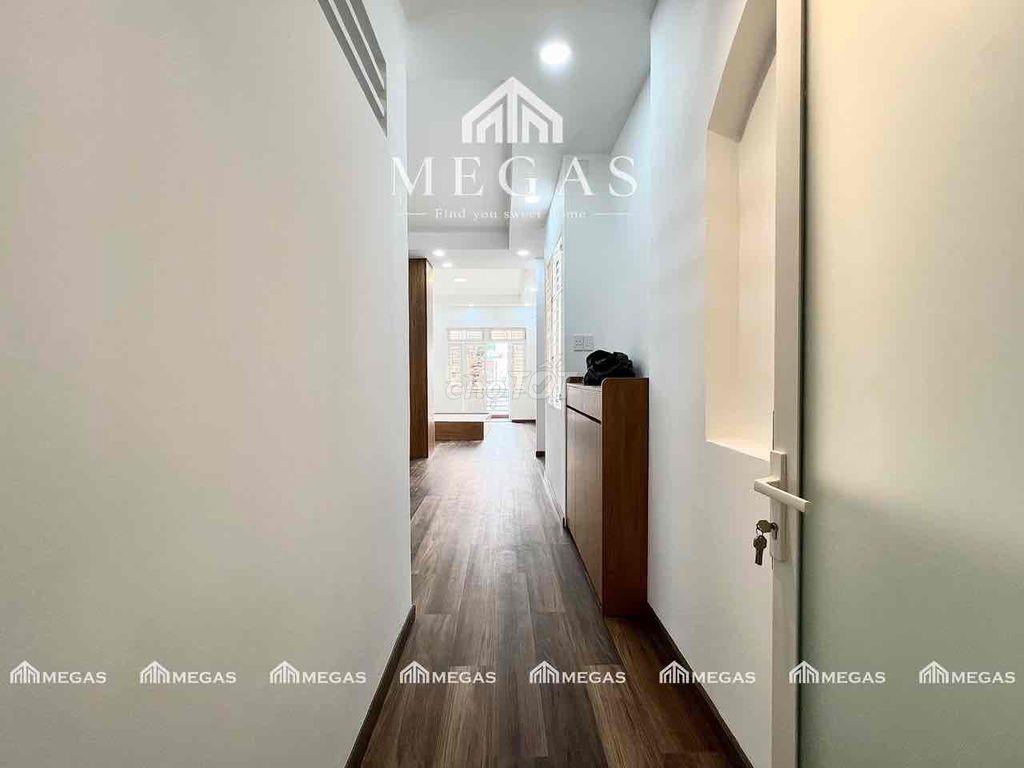 🏡 CĂN HỘ MỚI TINH BAN CÔNG THOÁNG, VIEW BITEXCO - FULL NỘI THẤT