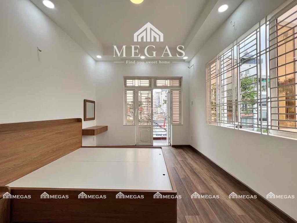 🏡 CĂN HỘ MỚI TINH BAN CÔNG THOÁNG, VIEW BITEXCO - FULL NỘI THẤT