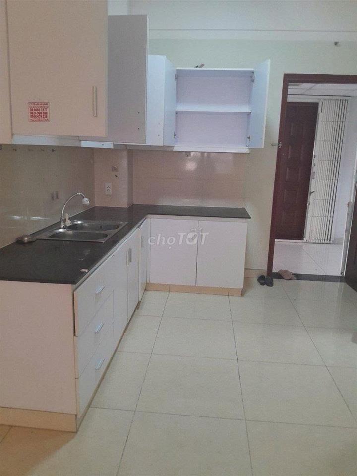 Chung cư Phú Thọ- Nguyễn Thị Nhỏ: căn 60m2, 2p ngủ, giá 9,5tr/tháng