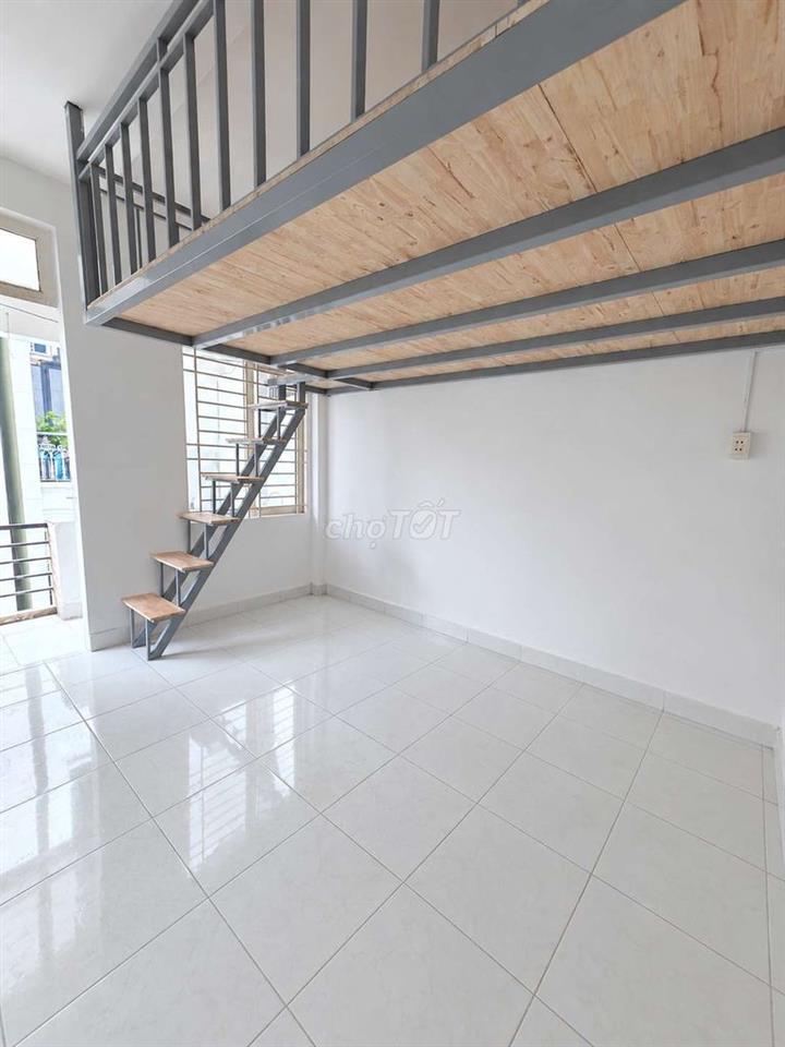 Khai Trương Trọ, Bang Công, Tách Bếp