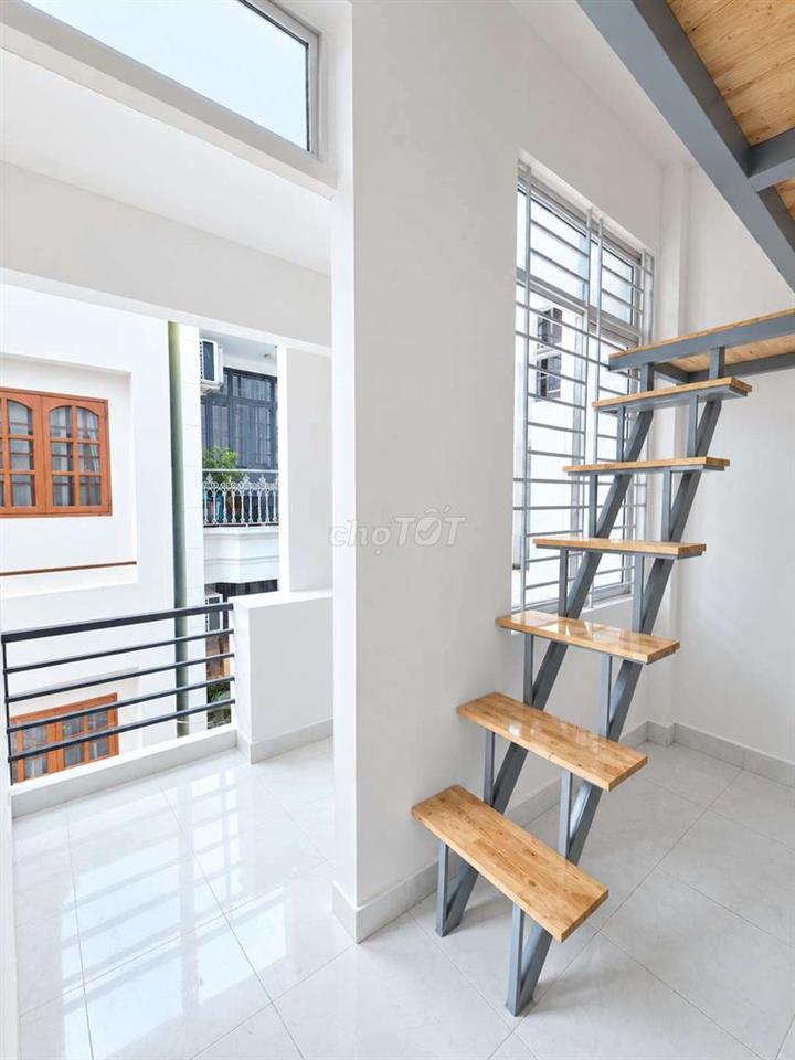 Khai Trương Trọ, Bang Công, Tách Bếp
