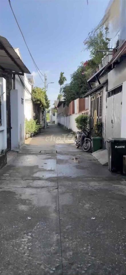 Dư ở cần bán nhà cấp 4 đang cho thuê diện tích 106m2