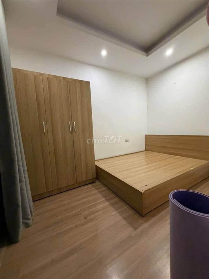 Còn toà 6 Tầng cho thuê 898/30 Đường láng