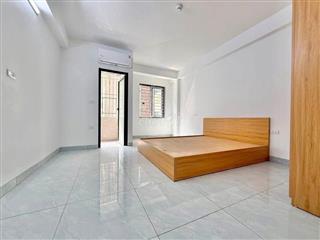 Còn toà 6 Tầng cho thuê 898/30 Đường láng
