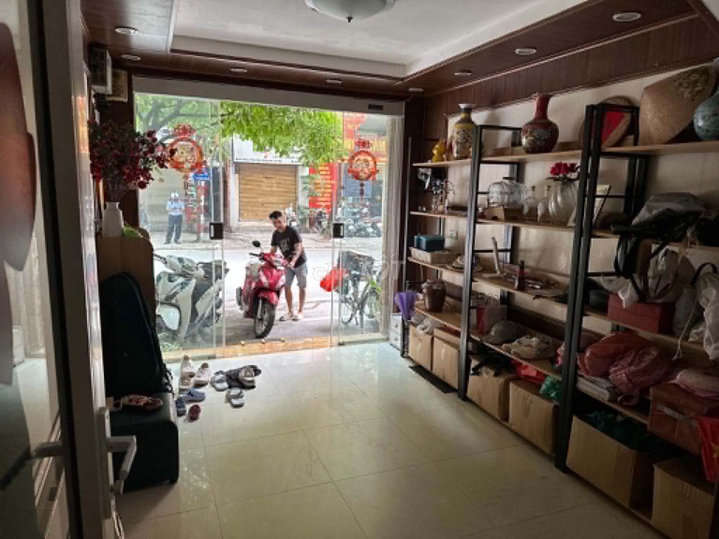 Cho thuê tầng 1