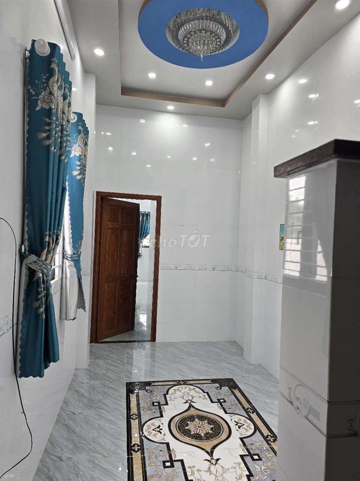 Nhà Cách Đường Nguyễn Văn Cừ 30m Mặt Tiền Chợ Trần Việt Châu.