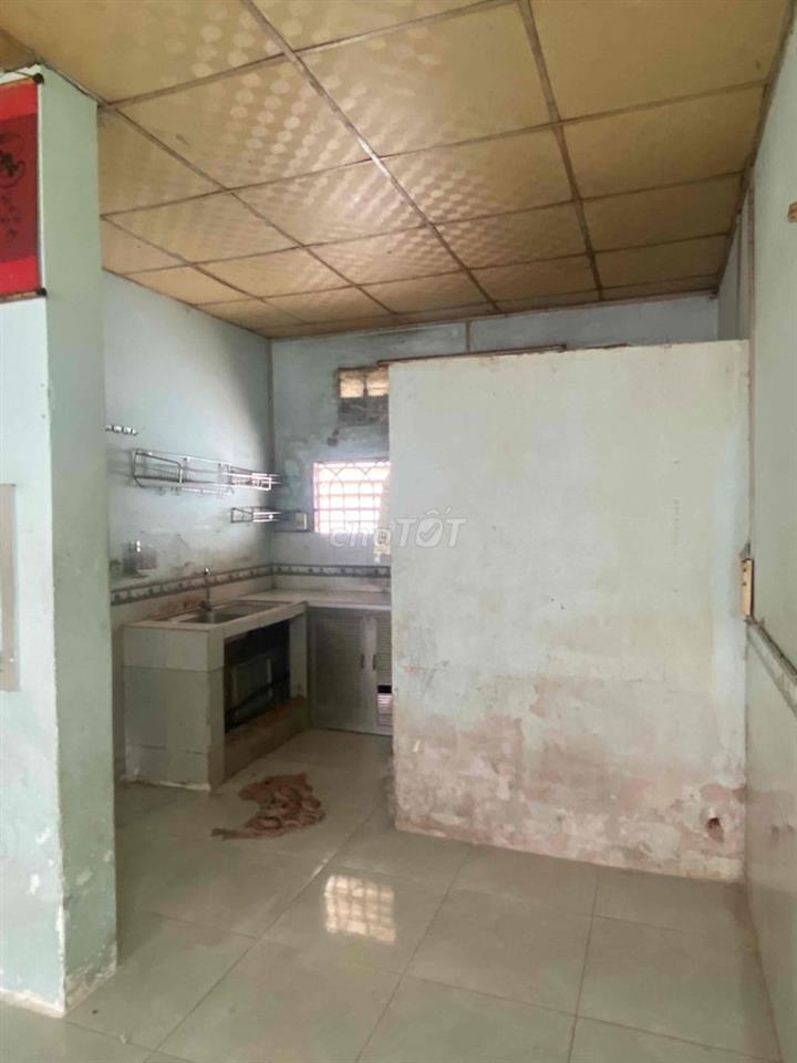 Phòng trọ cách oto 2 bước chân