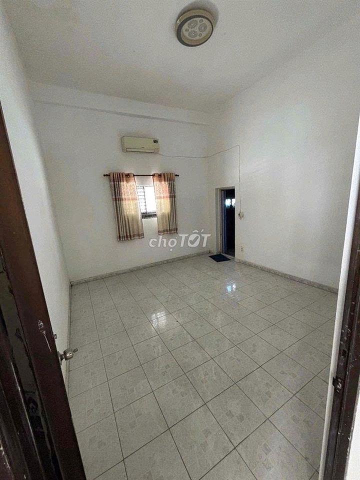 Nhà Phạm Văn Chiêu, Gò Vấp. DT: 6x20 Trệt 1 Lầu 3PN 4WC. Giá: 12triệu