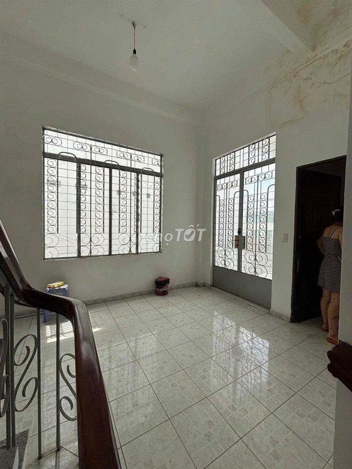 Nhà Phạm Văn Chiêu, Gò Vấp. DT: 6x20 Trệt 1 Lầu 3PN 4WC. Giá: 12triệu
