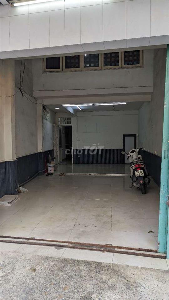 Cho thuê mặt bằng mặt tiền đường Lạc Long Quân