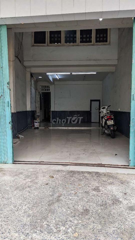 Cho thuê mặt bằng mặt tiền đường Lạc Long Quân