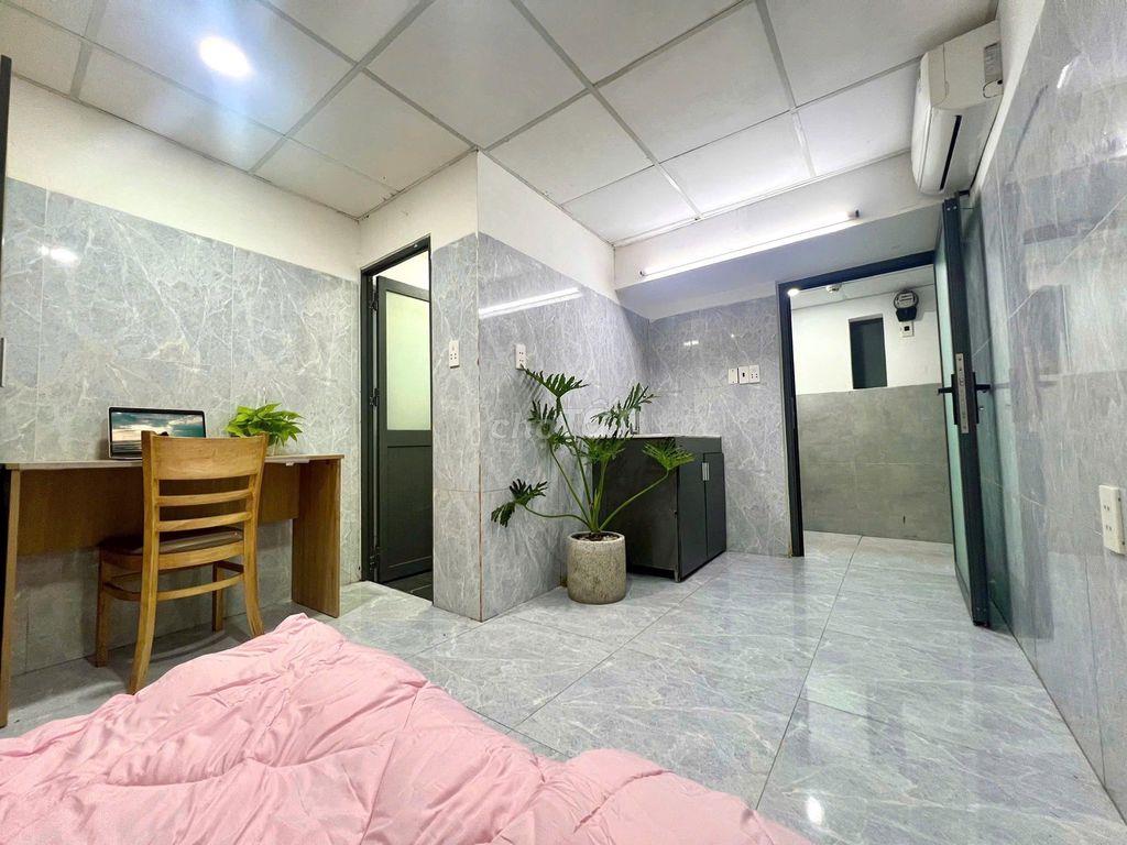 1 PHÒNG STUDIO Ở DƯƠNG QUẢNG HÀM GIÁ CHỈ 3TR4 - NHANH CÁC BẠN ƠI