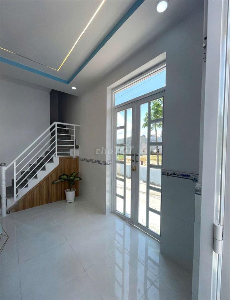Căn GÓC 2 MẶT TIỀN 295tr có sổ giáp chợ Bà Điểm Hóc Môn