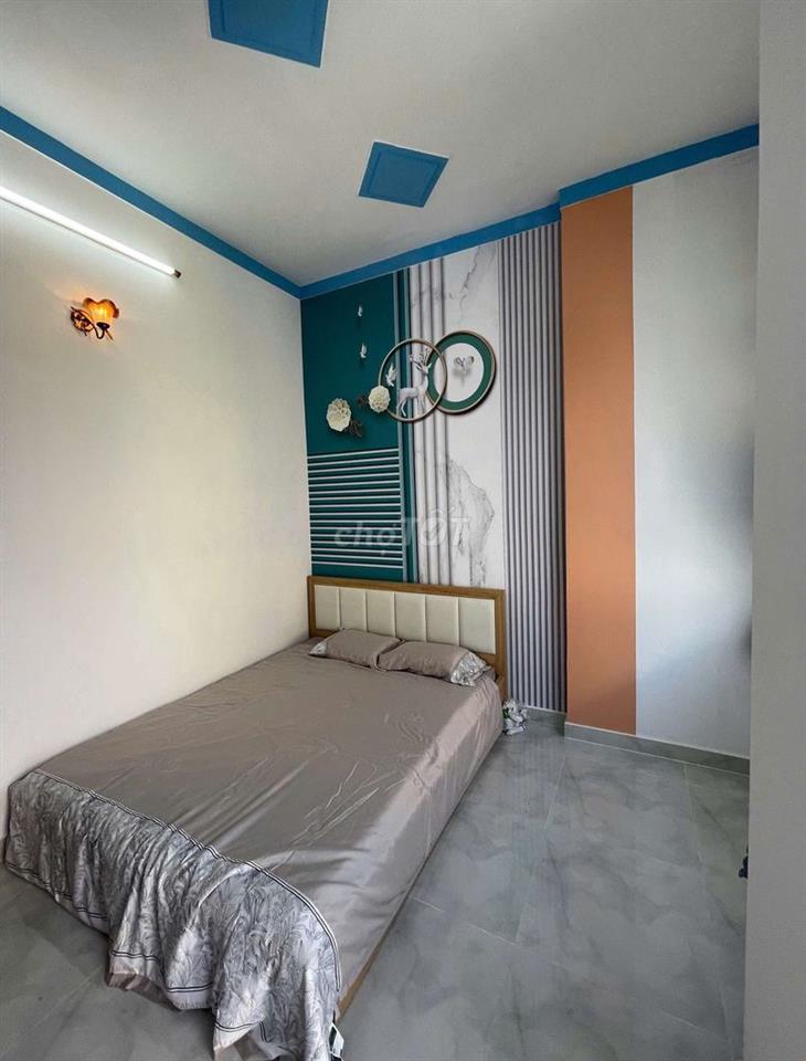 GẤP nhà bán 560tr ở Xuân Thới Sơn Hóc Môn có sân trước và giếng trời