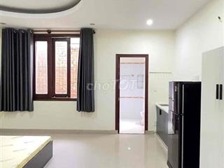 Chính chủ cho thuê phòng đủ nội thất cửa sổ thoáng quận 7