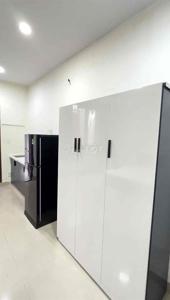 Chính chủ cho thuê phòng đủ nội thất cửa sổ thoáng quận 7