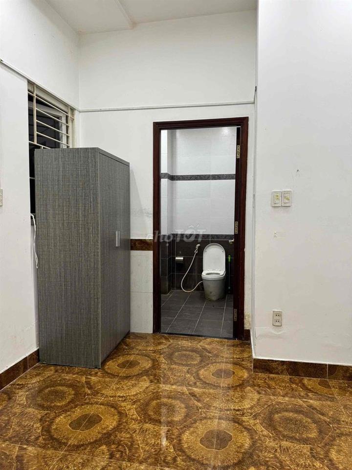 🏠 Cho thuê phòng nhà mặt tiền đường Trung Lang, p12, quận Tân Bình