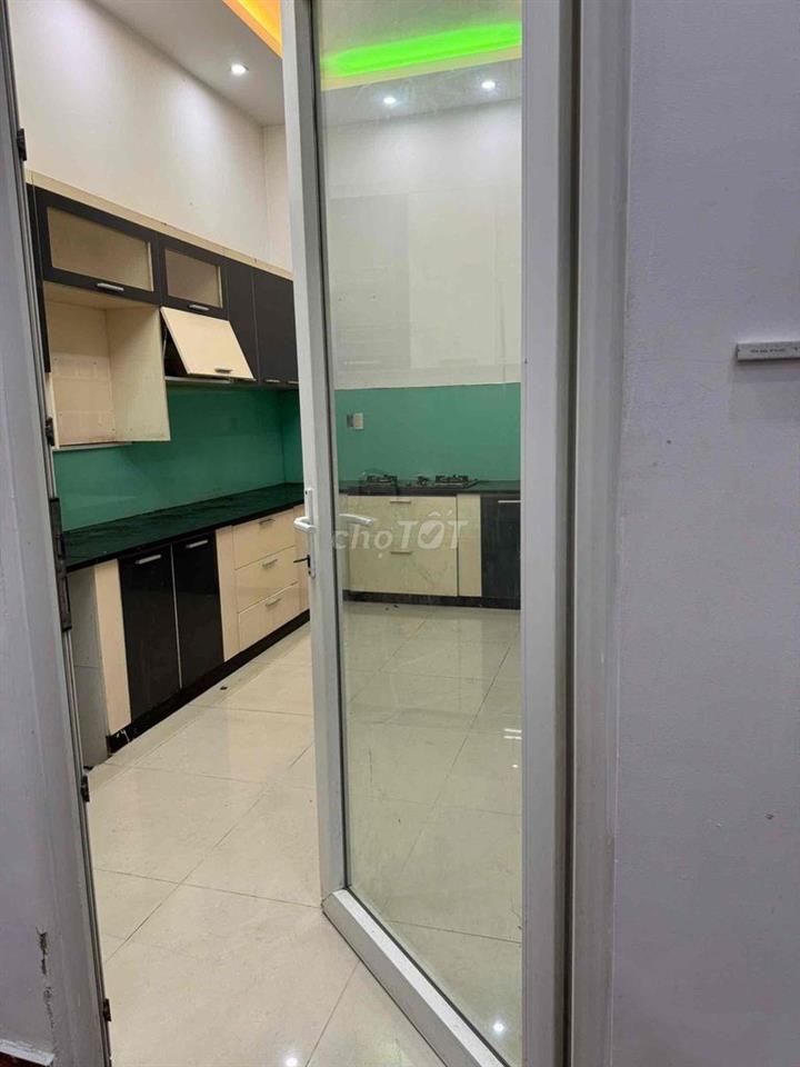 🏠 Cho thuê phòng nhà mặt tiền đường Trung Lang, p12, quận Tân Bình