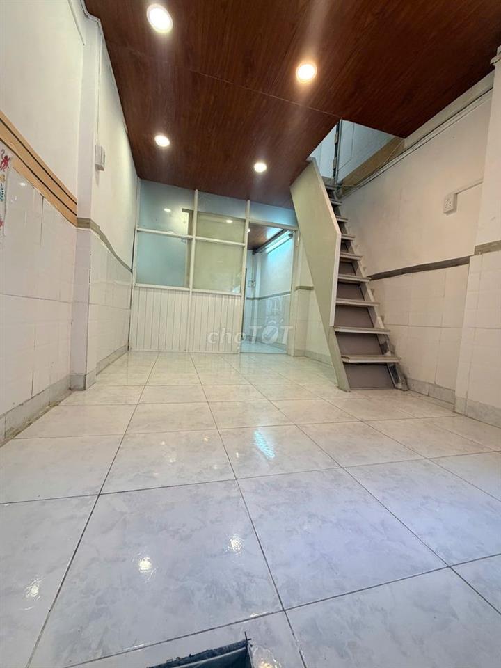 Nhỉnh 4 đồng nhà hẻm thông Hai Bà Trưng - XD 27m2, 3 tầng